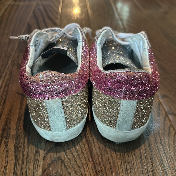 Size 38! Worn twice! Left shoe has defect inside back of sneaker (see pics) - Picture 3 of 6